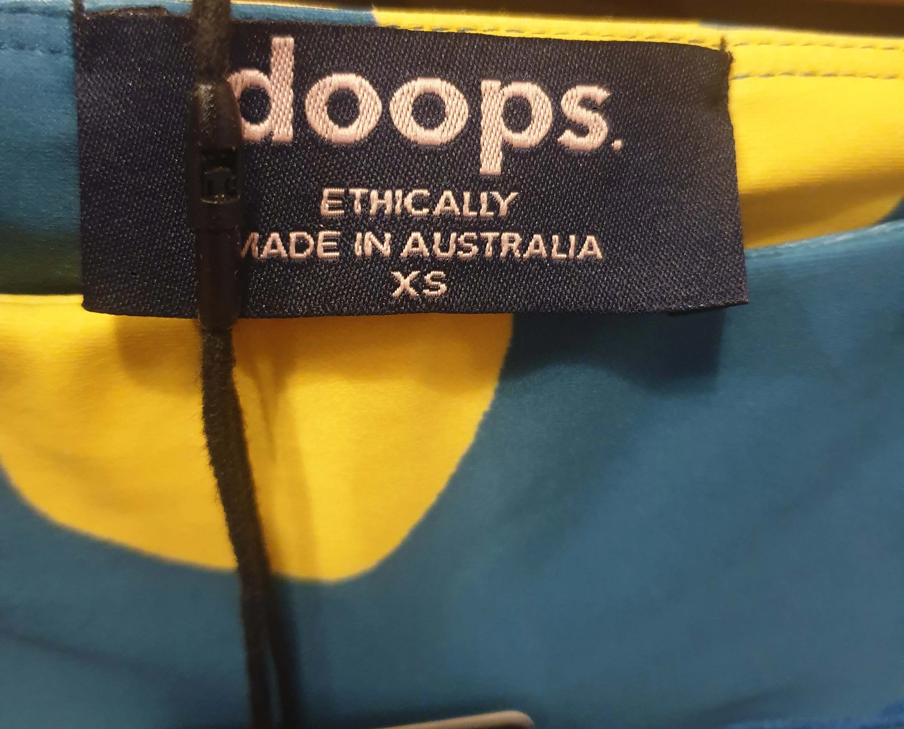 Doops blue-based print yoga tights/leggings (as new with tags)