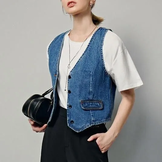 Elegant Sleeveless V-Neck Button Vest for Casual & Daily Wear