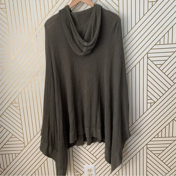 Garnet Hill Merino Wool Blend Hooded hood Waffle-Stitch Poncho hunter Size L/XL