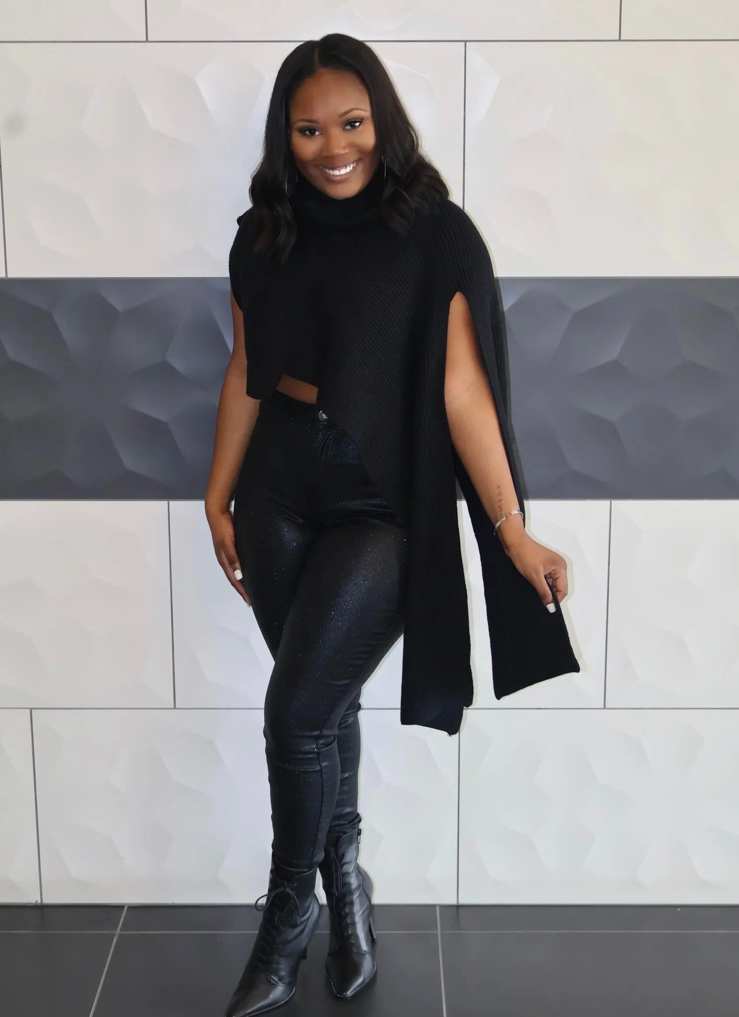 GET INTO YOU SWEATER TOP - BLACK