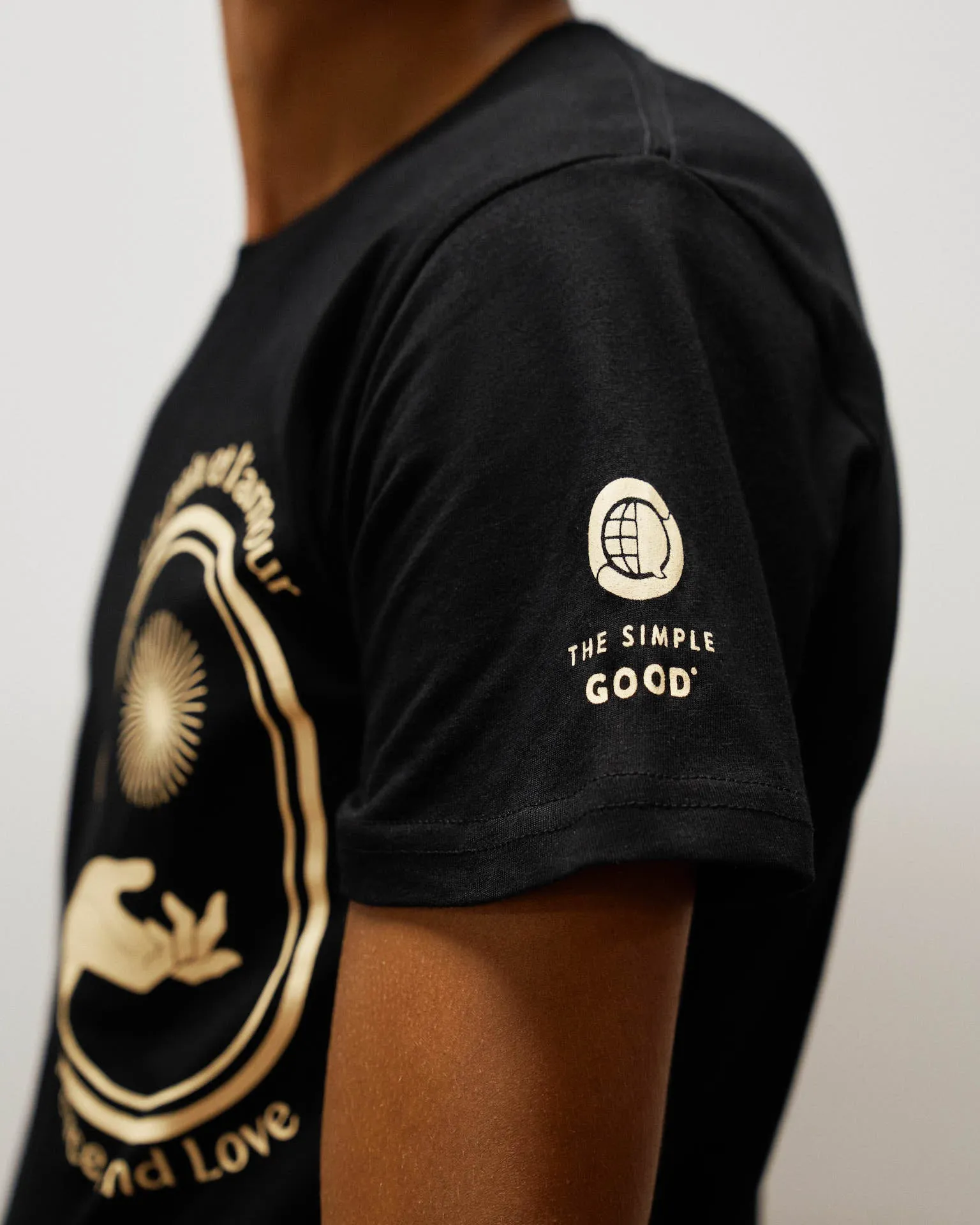 LA PAIX ET L'AMOUR | PEACE AND LOVE UNISEX TEE