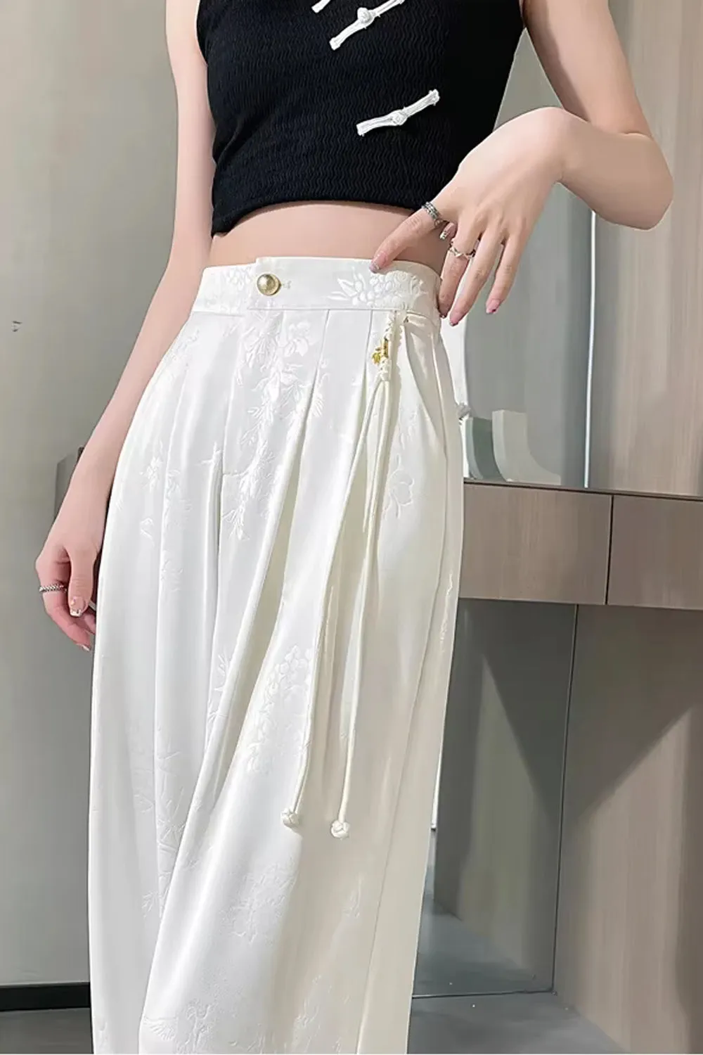 Loose Flowers Pattern Jacquard Satin Pants