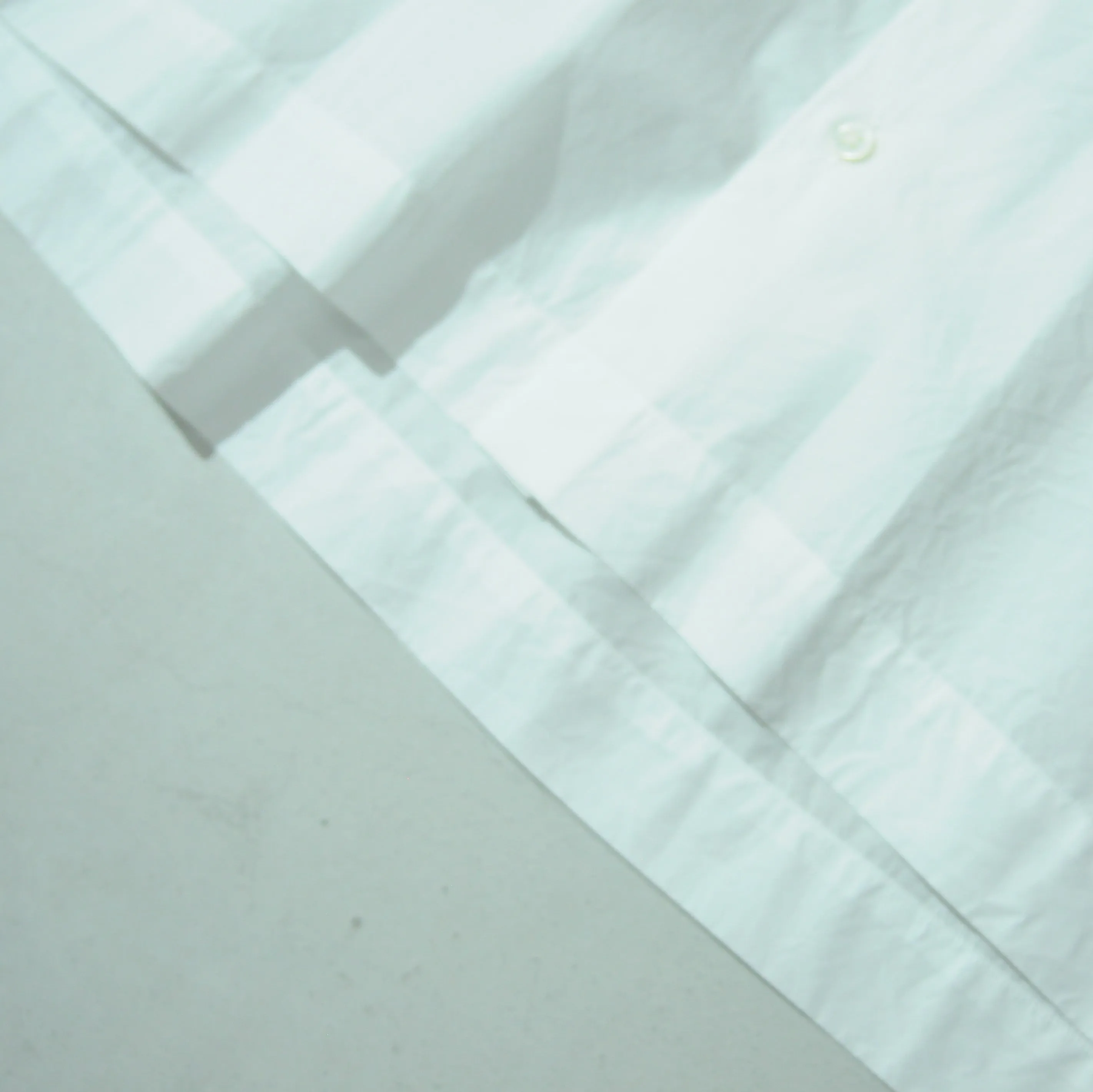 MODERN SHORT SHIRT WHITE