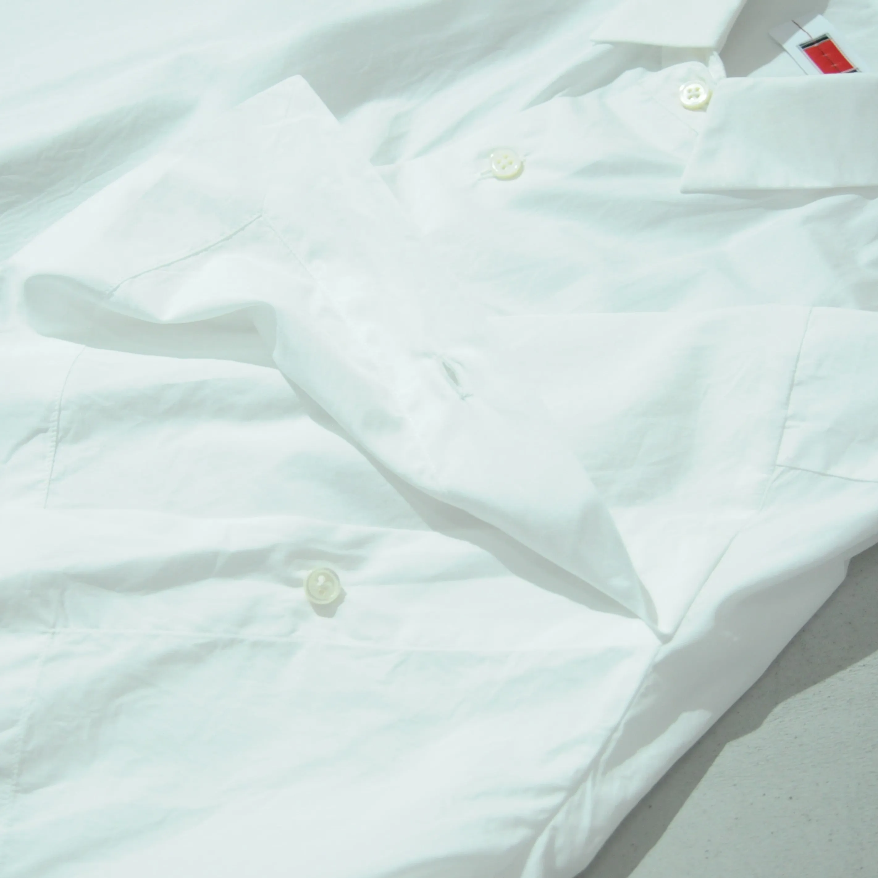 MODERN SHORT SHIRT WHITE