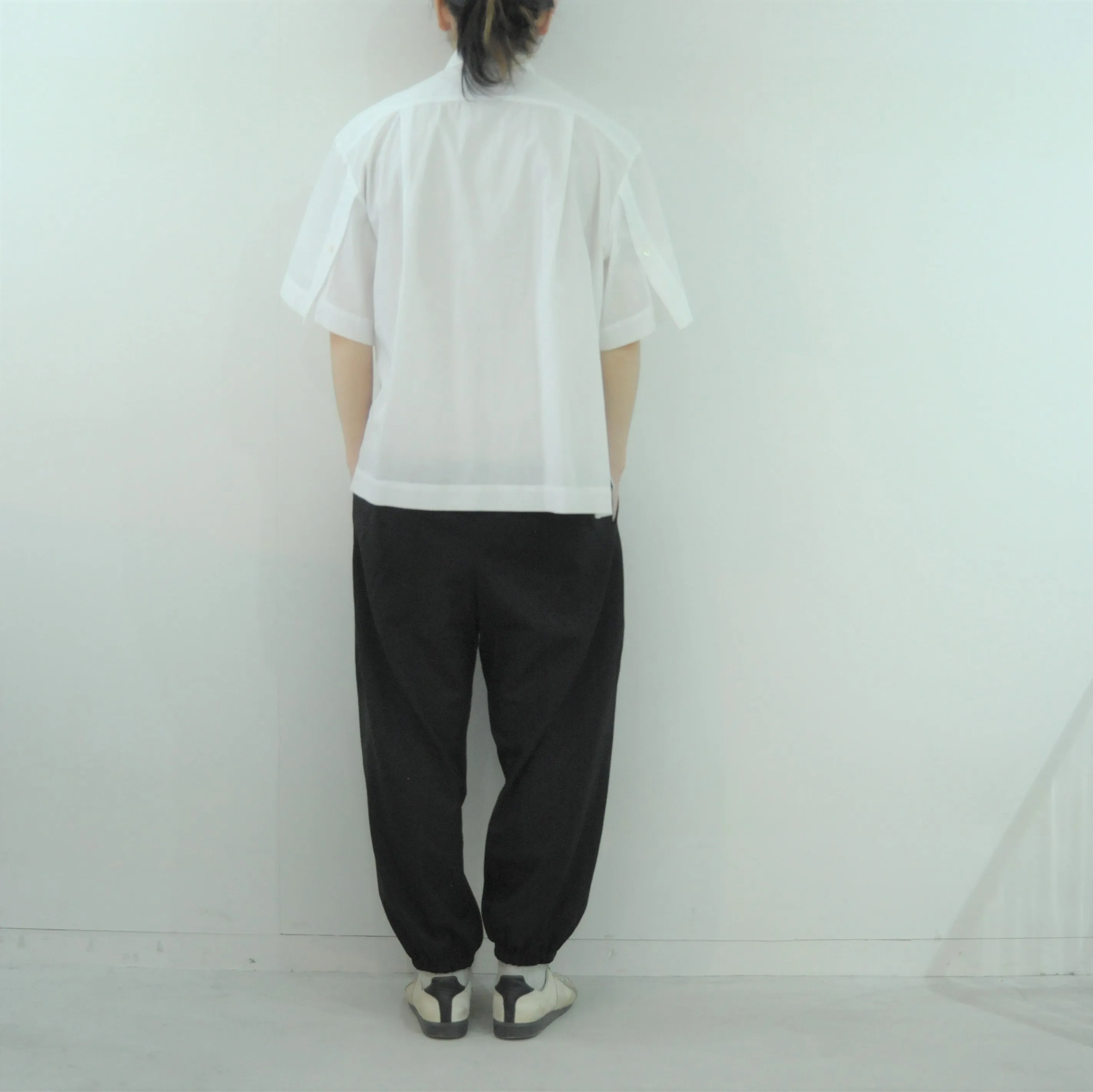 MODERN SHORT SHIRT WHITE
