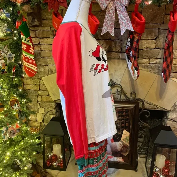 NWT Disney Store Two Piece Winter Mickey and Minnie Mouse Pajama Set XL