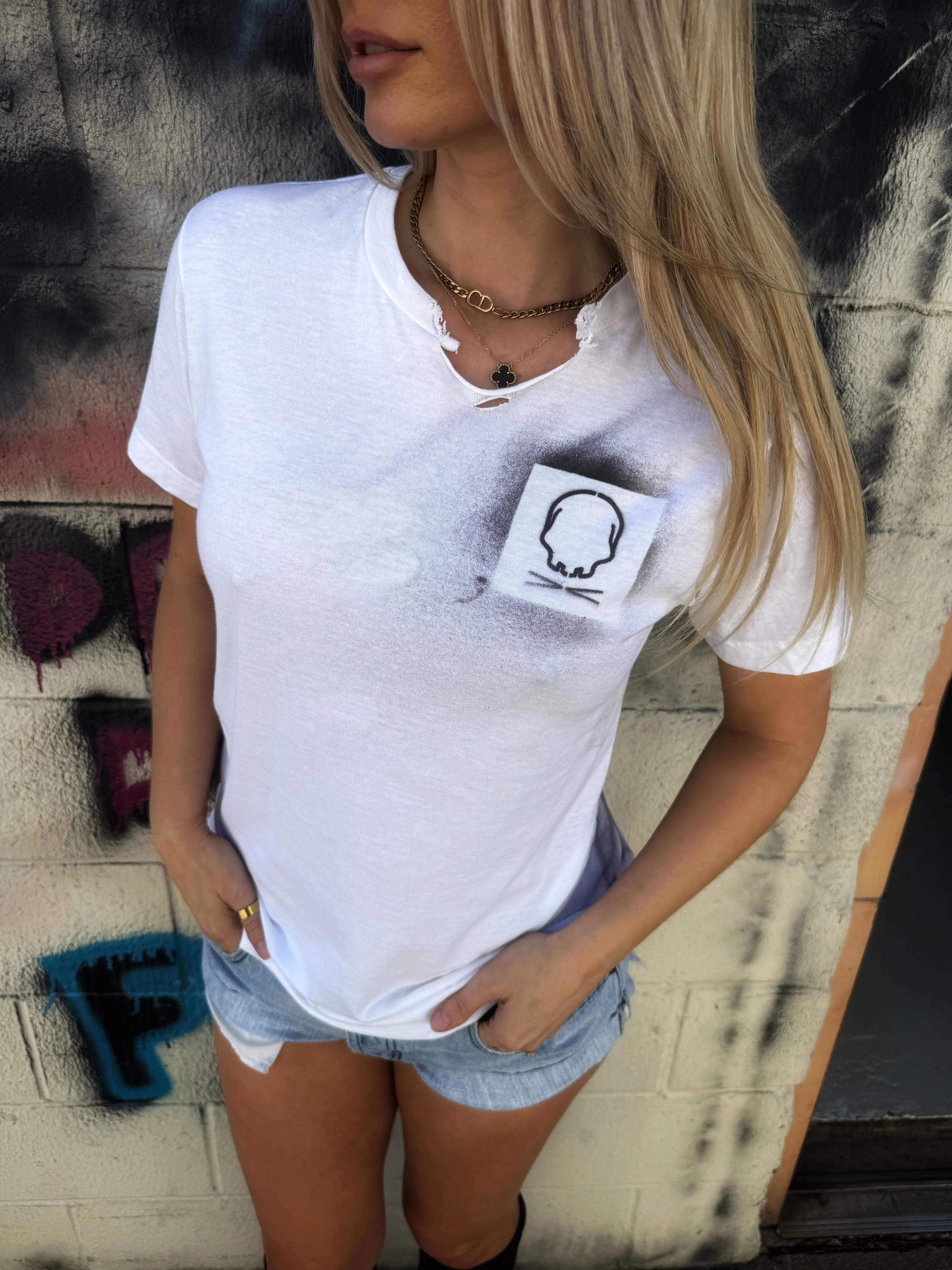 PUNK SHOULDER SKULL ROAD RASH WHITE TEE