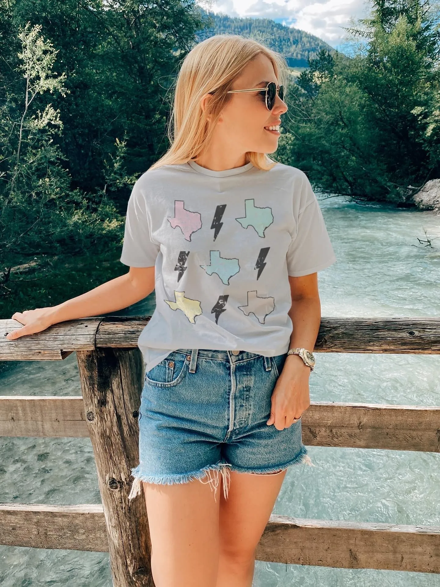 Soft Style Lightning Custom Any State Tee/ Quality Retro Tee / Mississippi - or Any State Tee